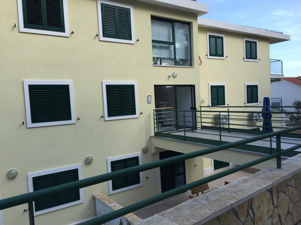 Apartment Maestral Rogač Exterior foto